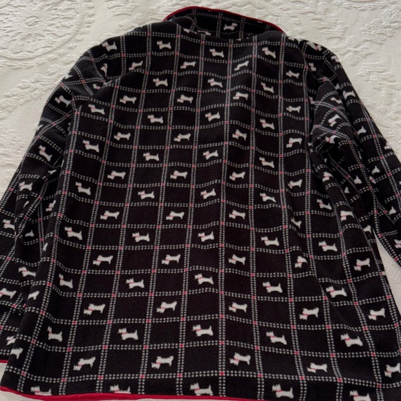 Beautiful Gently Loved Cozy Black and Red “Scottie Dog” Pajamas by Ellen Tracy - Picture 10 of 11